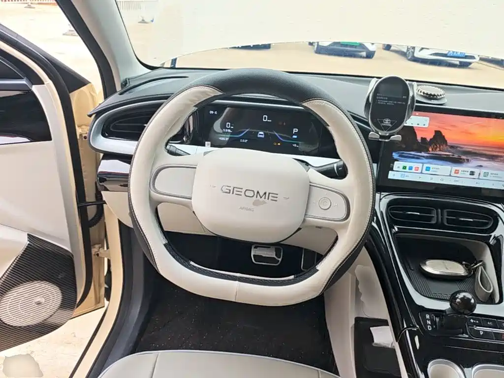 Geely Galaxy Starwish 2026 — фото 11