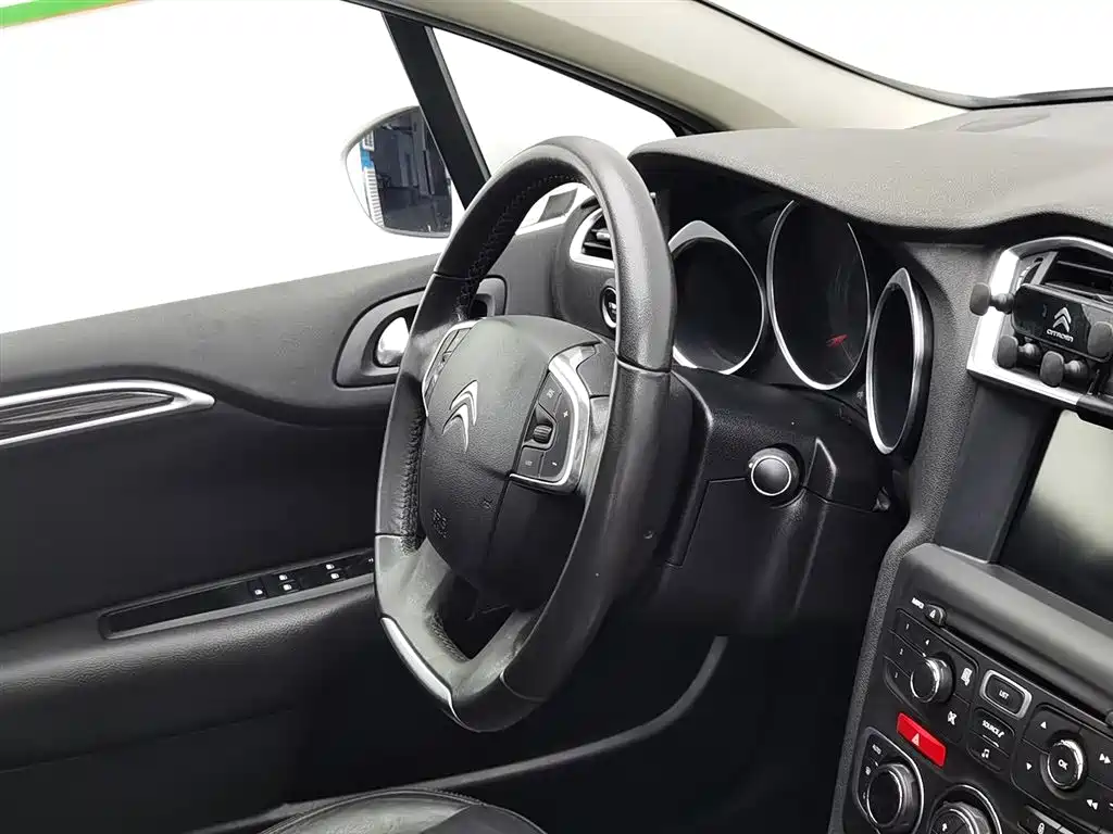 Citroen C4L 2016 — фото 22