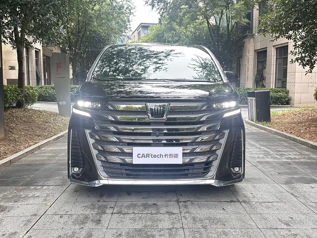 Toyota Vellfire 2023 — фото 3