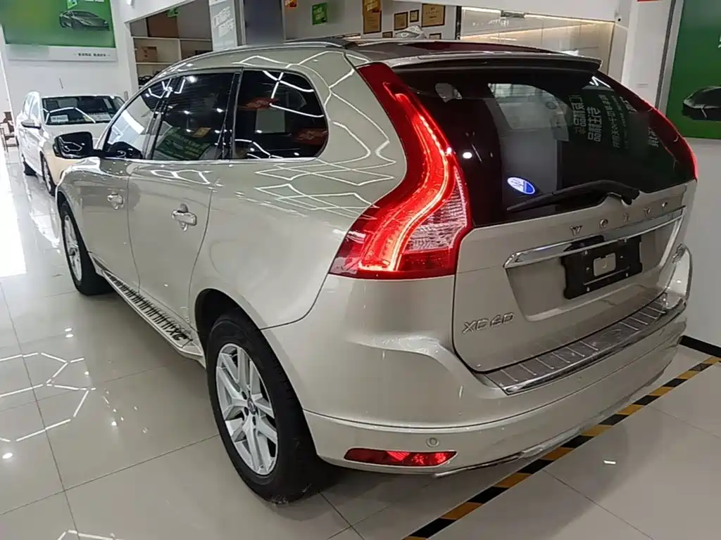 Volvo XC60 2016 — фото 5