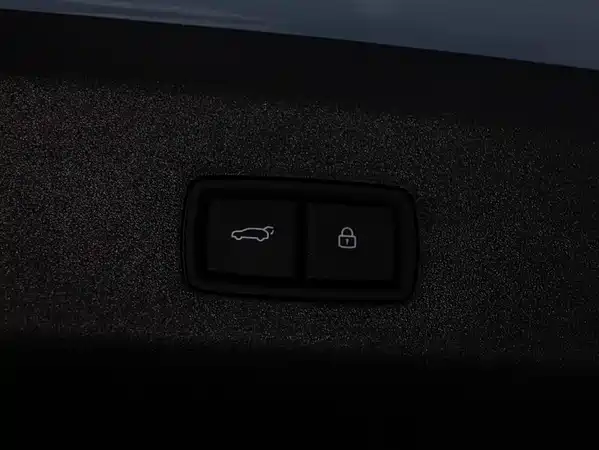 Li Auto i8 2025