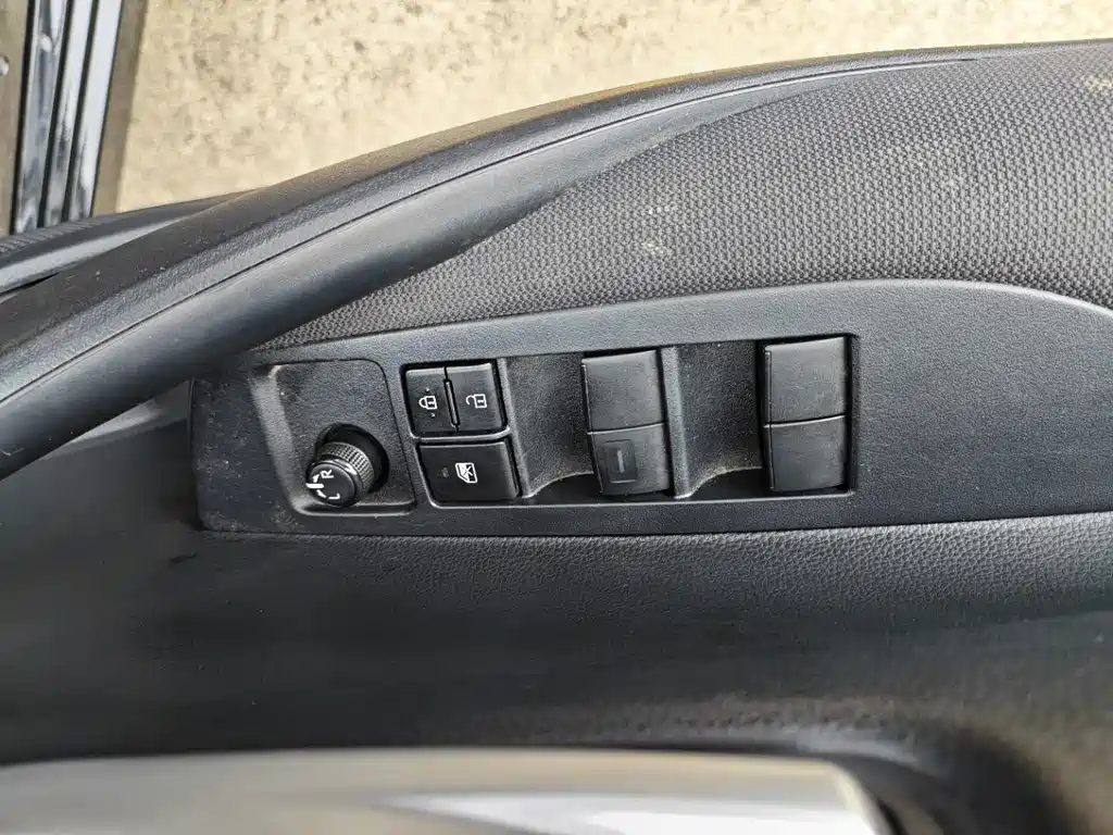 Toyota Corolla 2023 — фото 12