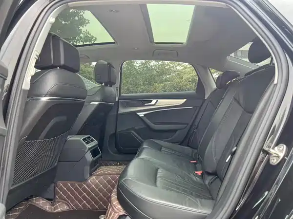 Audi A6L 2022