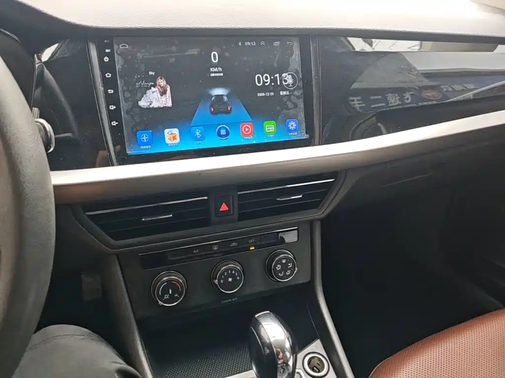 Volkswagen Lavida 2018 — фото 13