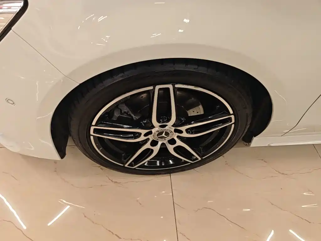 Mercedes-Benz CLA 2018 — фото 23