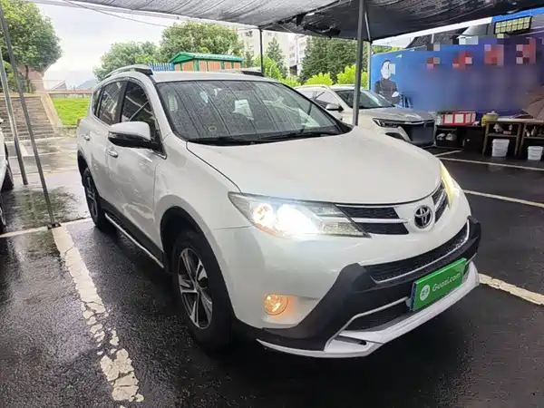 Toyota RAV4 2015