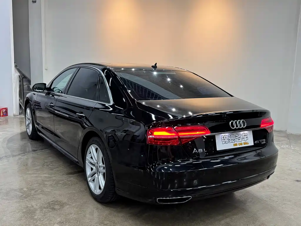 Audi A8 2017 — фото 5