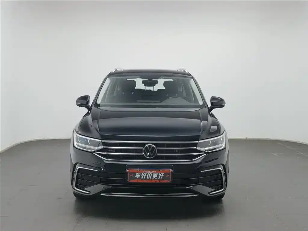 Volkswagen Tiguan L 2023 — фото 3