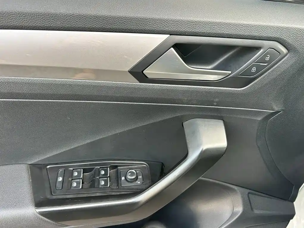 Volkswagen T-Roc 2022 — фото 17