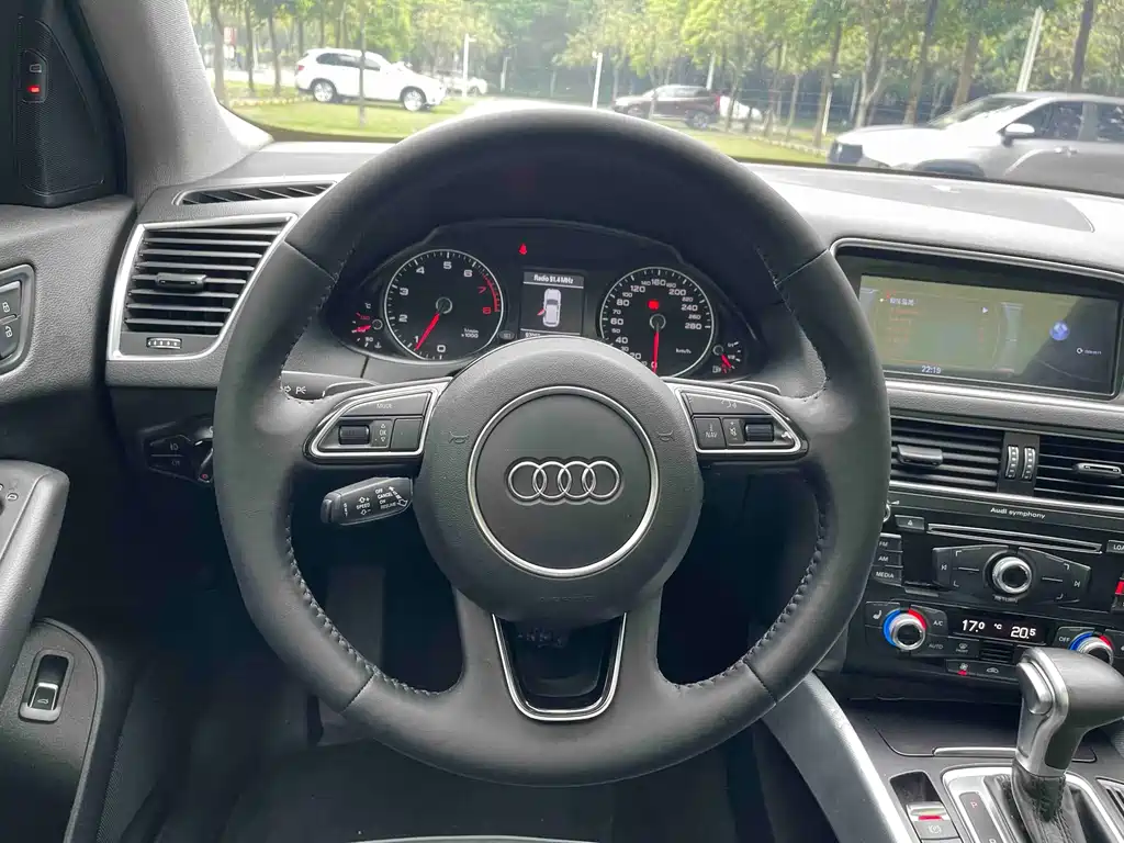 Audi Q5 2017 — фото 15