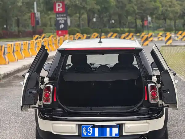 MINI Clubman 2013