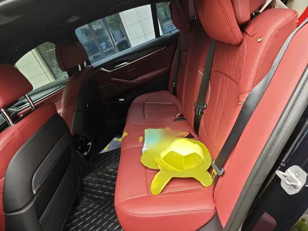 BMW 5 Series 2023 — фото 15