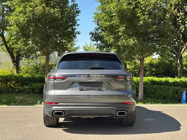 Porsche Cayenne 2021