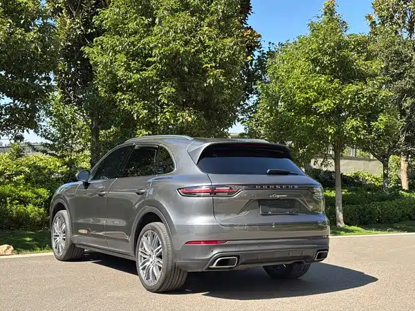 Porsche Cayenne 2021