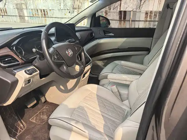 Buick GL8 2023