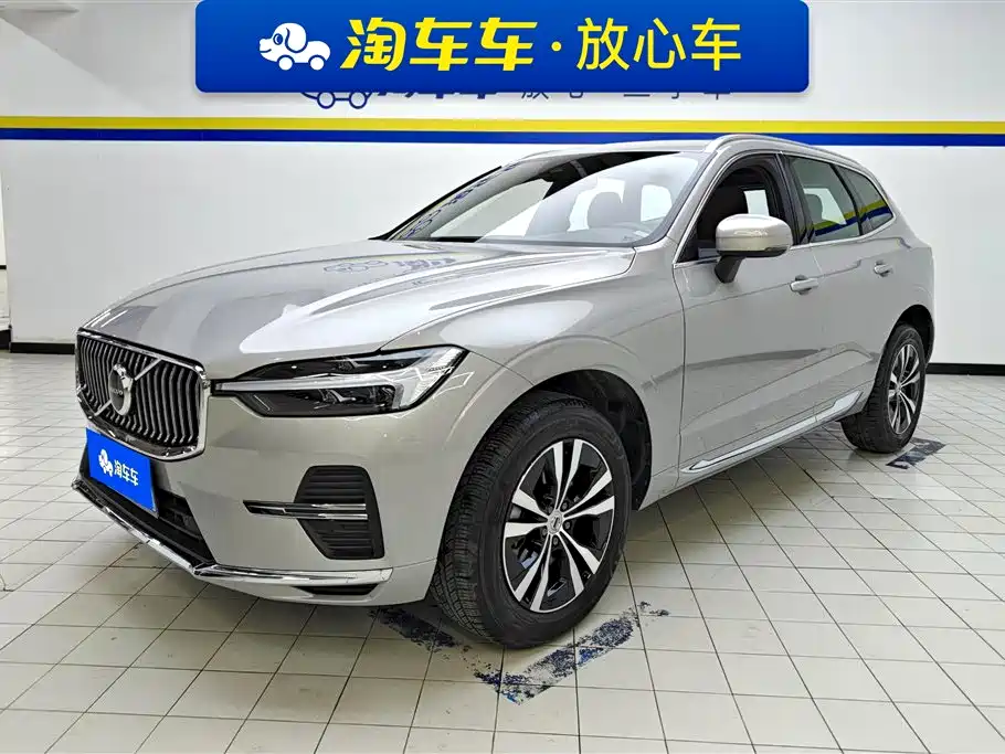 Volvo XC60 2024 — фото 1