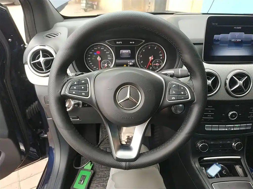 Mercedes-Benz B-Class 2018 — фото 11