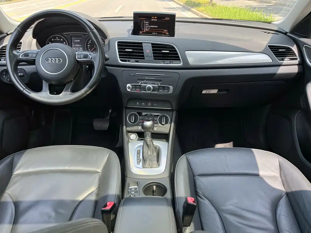 Audi Q3 2017 — фото 16