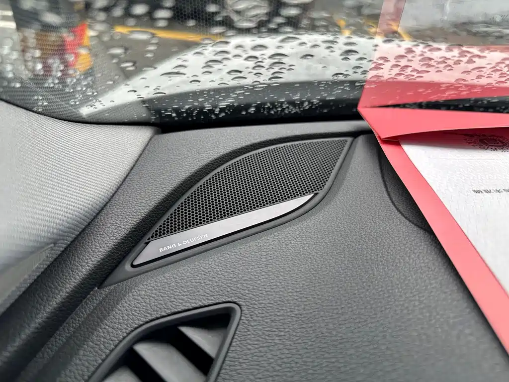Audi A4L 2022 — фото 10