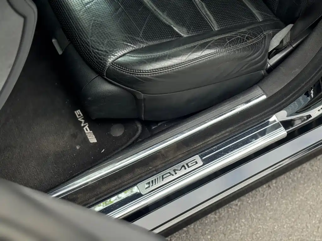Mercedes-Benz CLS AMG 2010 — фото 20
