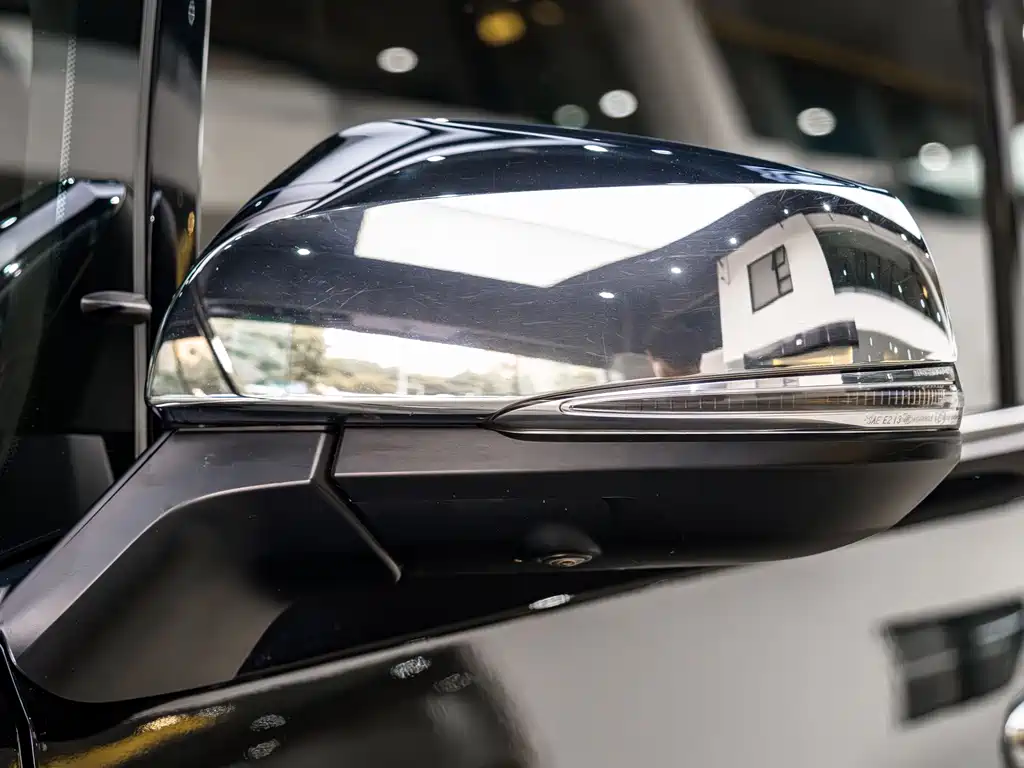 Toyota Alphard 2018 — фото 27