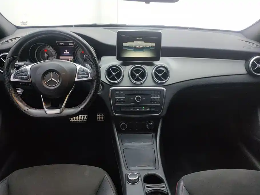 Mercedes-Benz CLA 2015 — фото 12