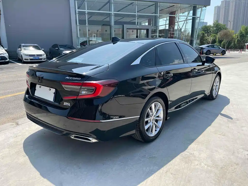 Honda Accord 2023 — фото 17