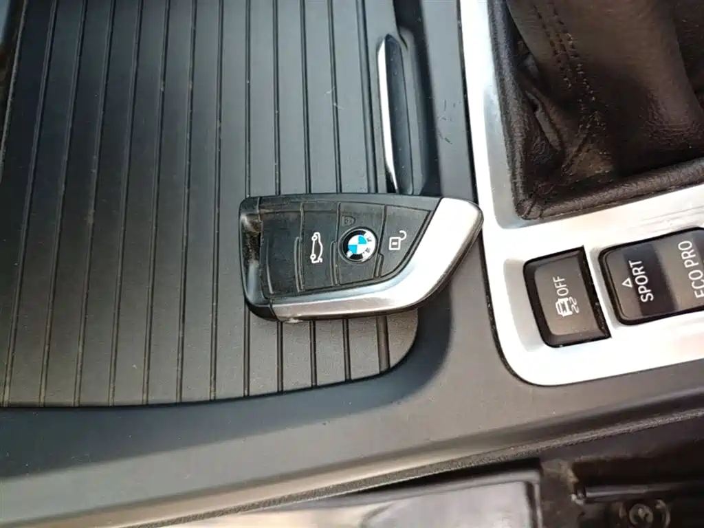 BMW 1 Series 2017 — фото 9