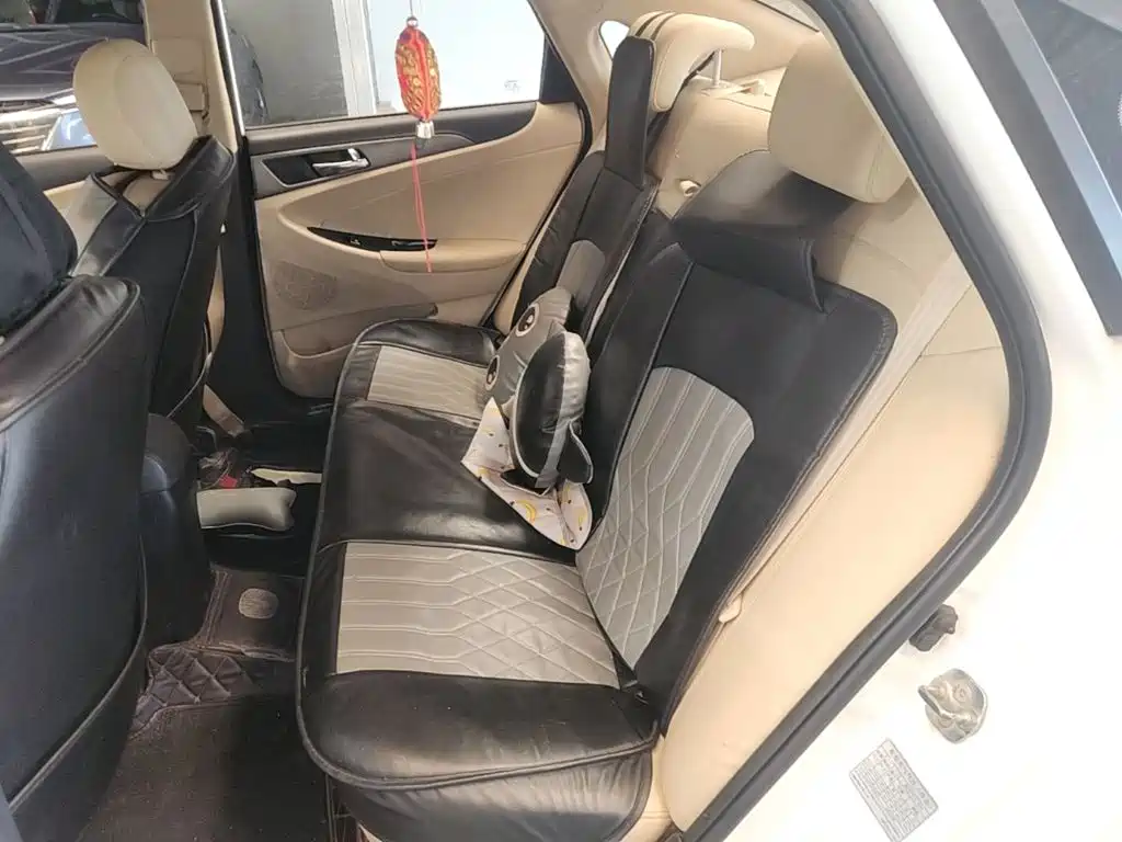 Changan Eado 2016 — фото 17