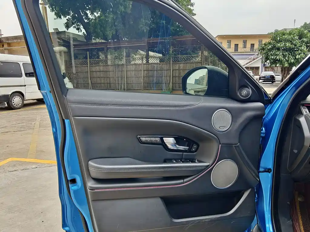 Land Rover Evoque 2018 — фото 8
