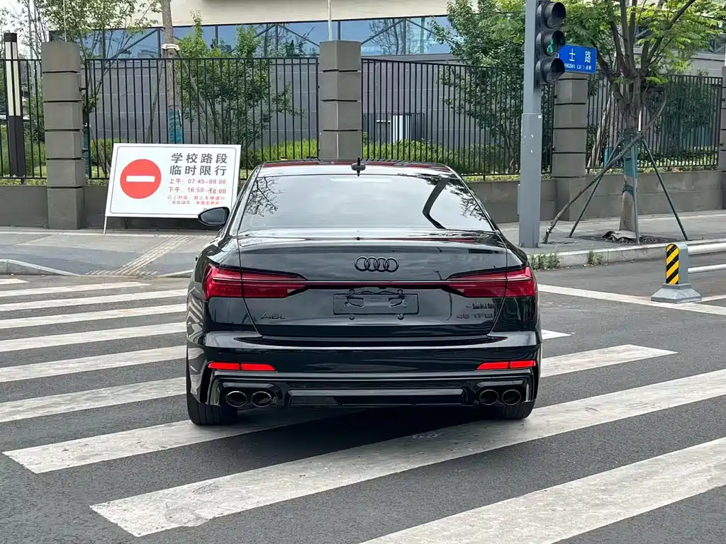 Audi A6L 2021 — фото 12