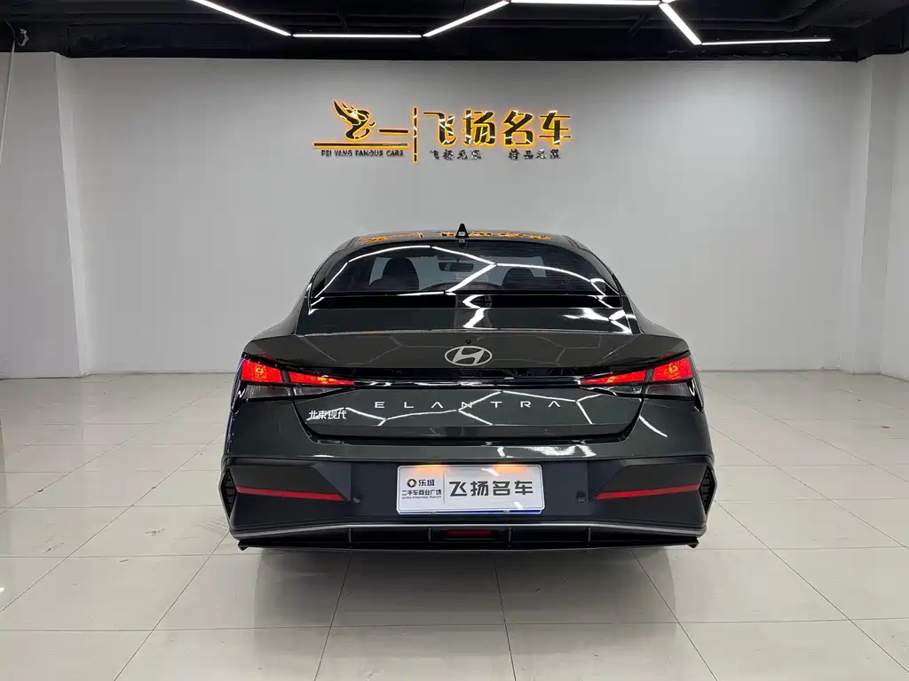 Hyundai Elantra 2025 — фото 17