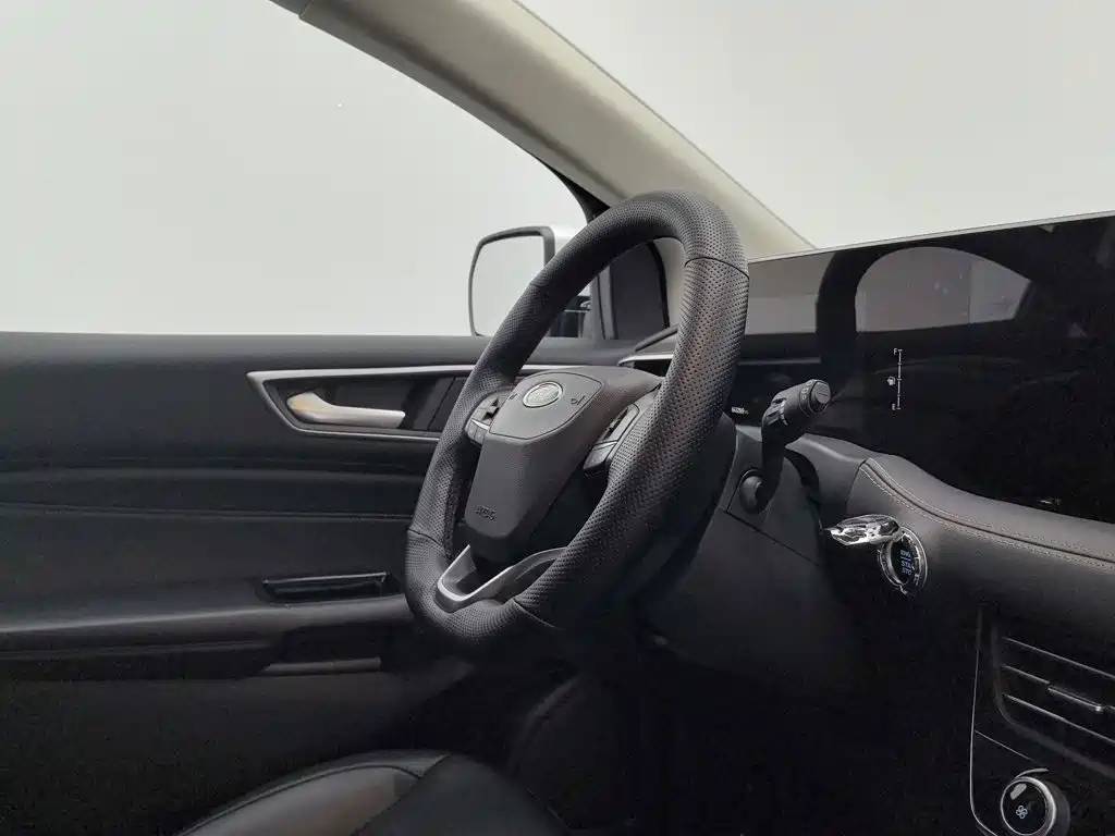 Ford Edge 2023 — фото 22