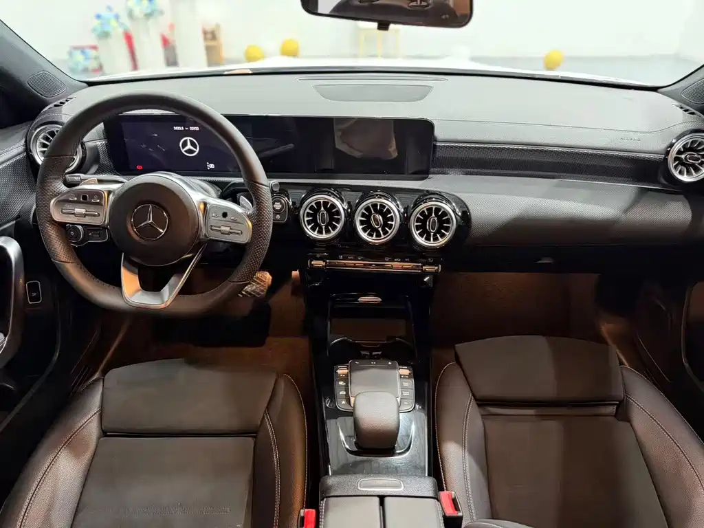 Mercedes-Benz A-Class 2023 — фото 4