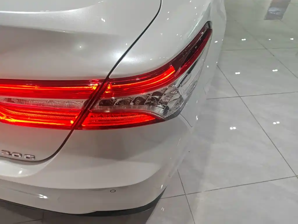 Toyota Camry 2020 — фото 8