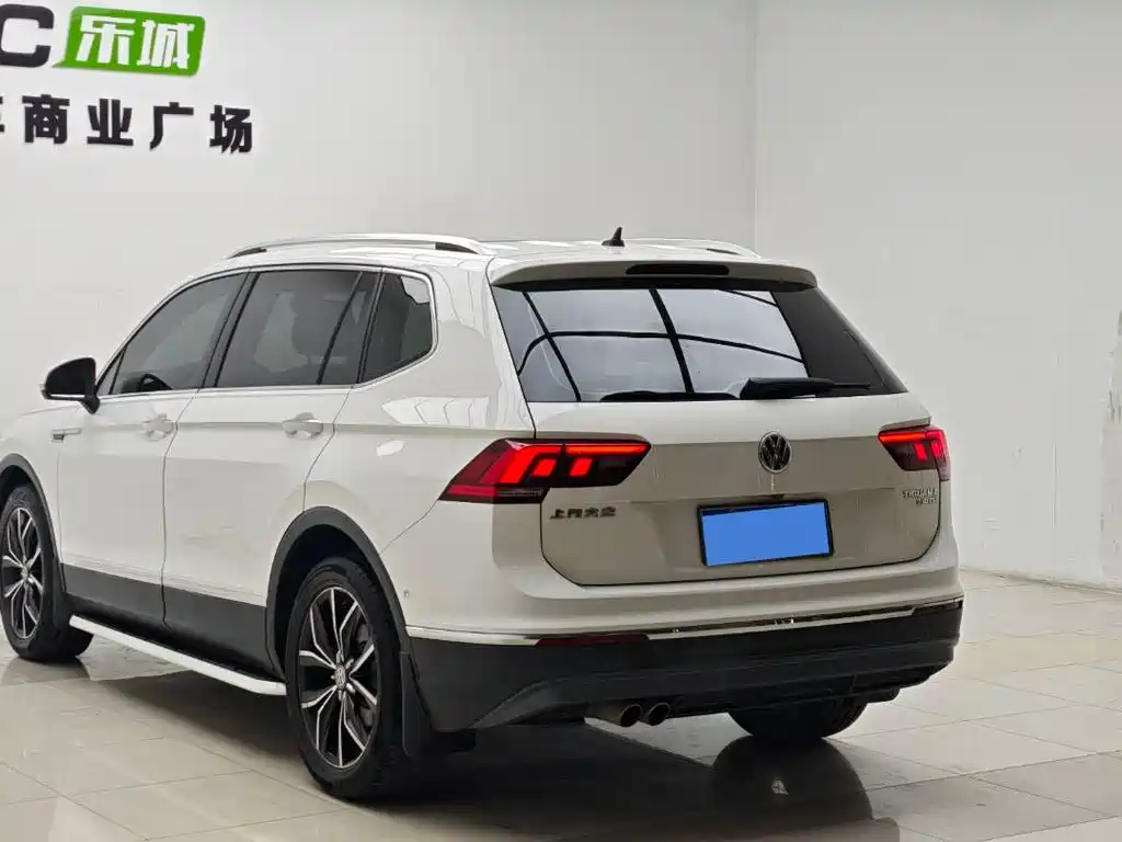 Volkswagen Tiguan L 2019 — фото 11