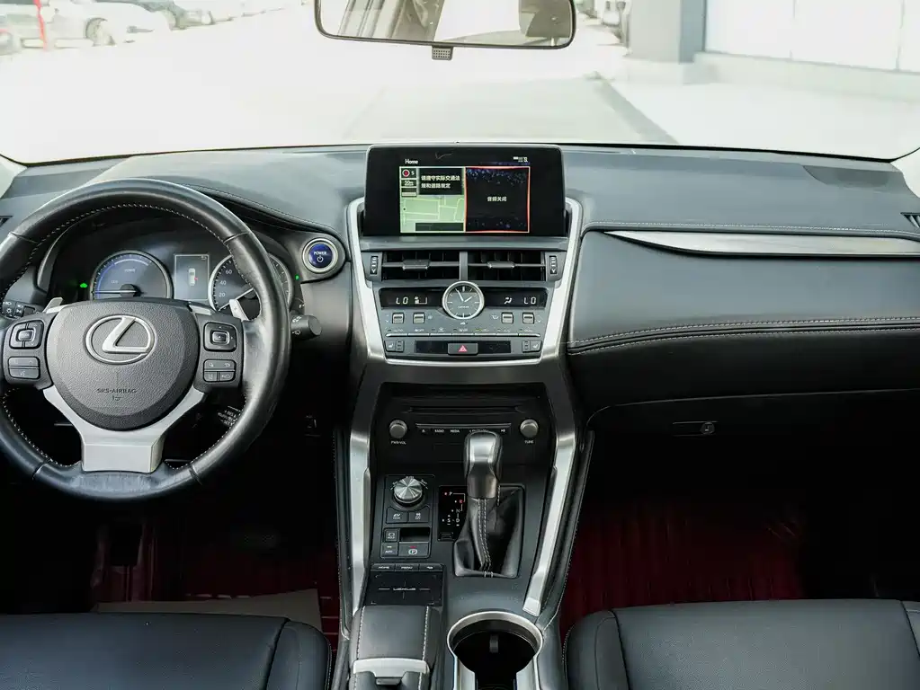 Lexus NX 2019 — фото 16