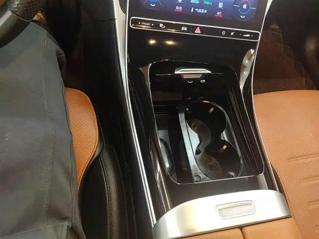 Mercedes-Benz C-Class 2023 — фото 14