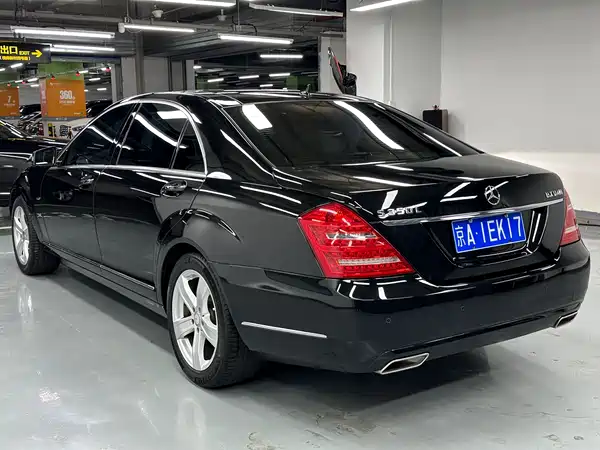 Mercedes-Benz S-Class 2012