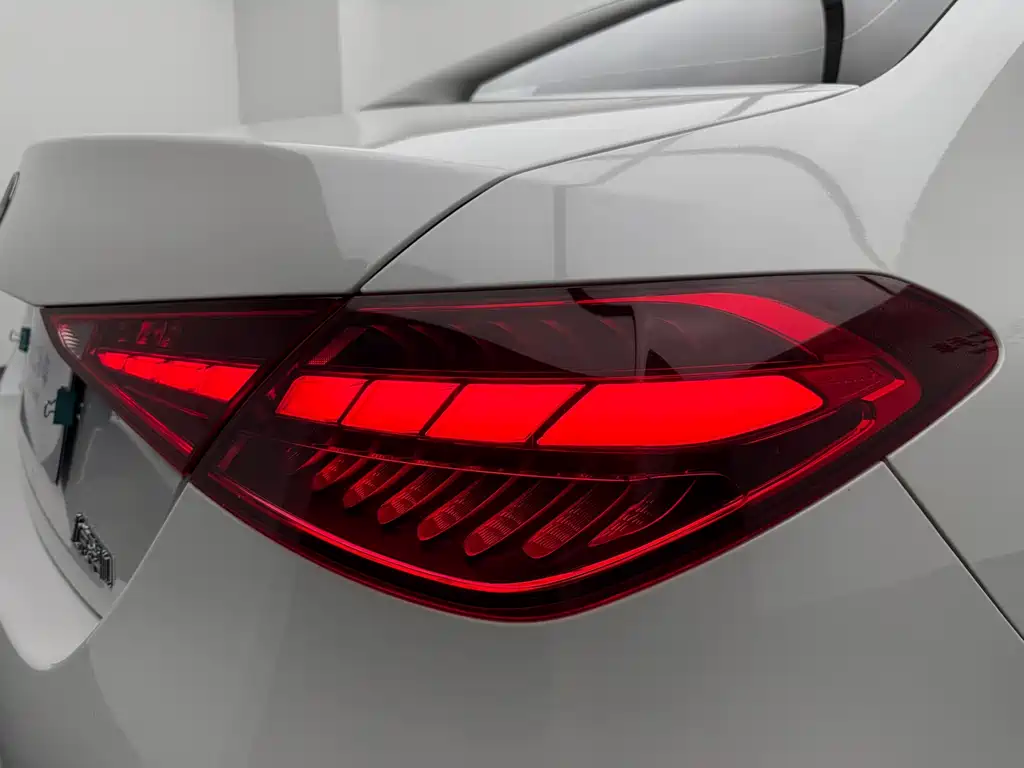 Mercedes-Benz C-Class 2023 — фото 34