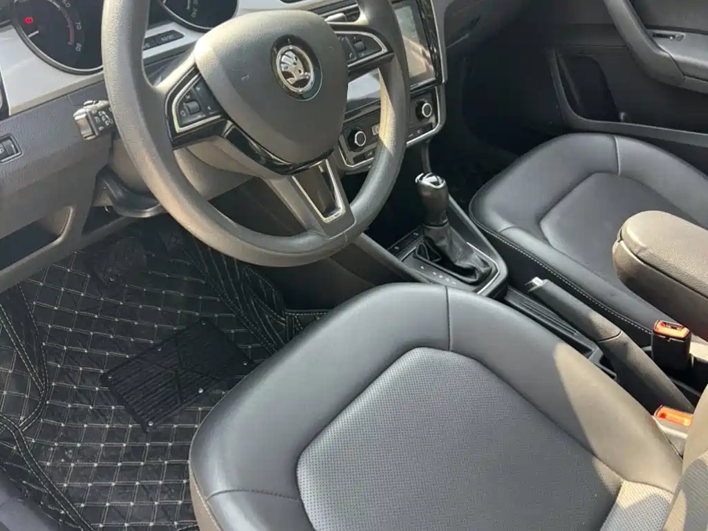 Skoda Rapid 2021 — фото 13