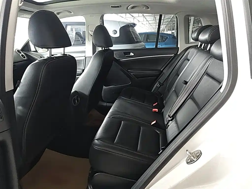 Volkswagen Tiguan 2018 — фото 17