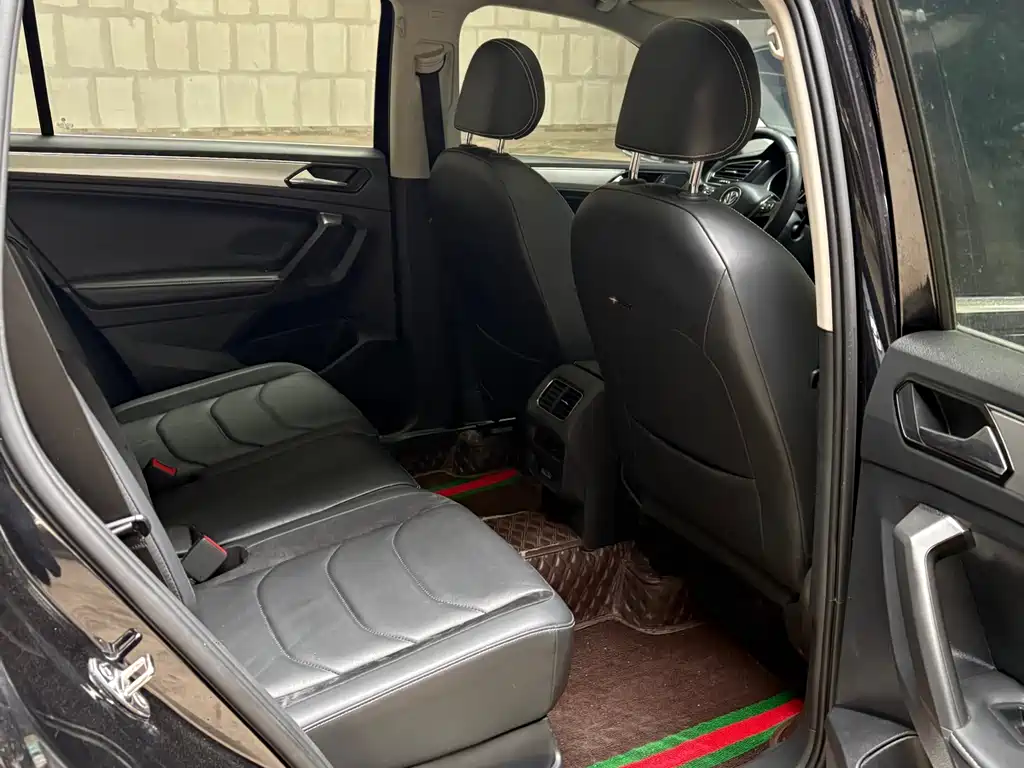 Volkswagen Tiguan L 2018 — фото 12