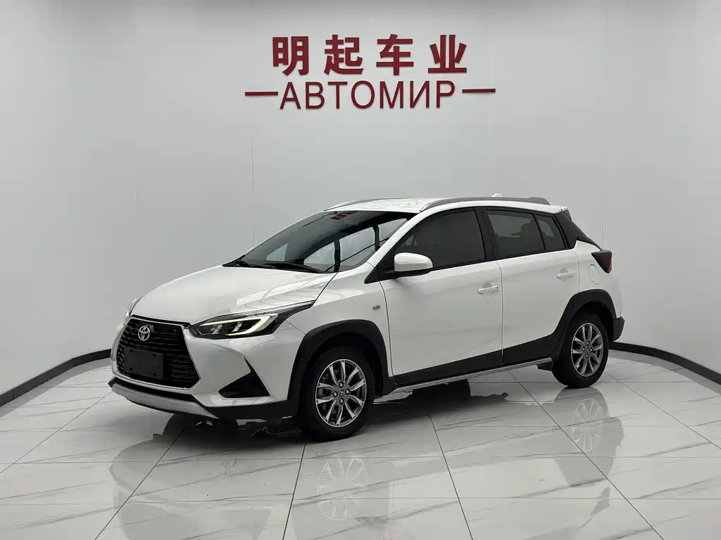 Toyota Yaris L 2022