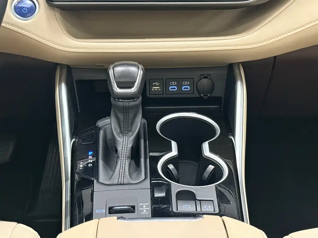 Toyota Highlander 2022 — фото 15