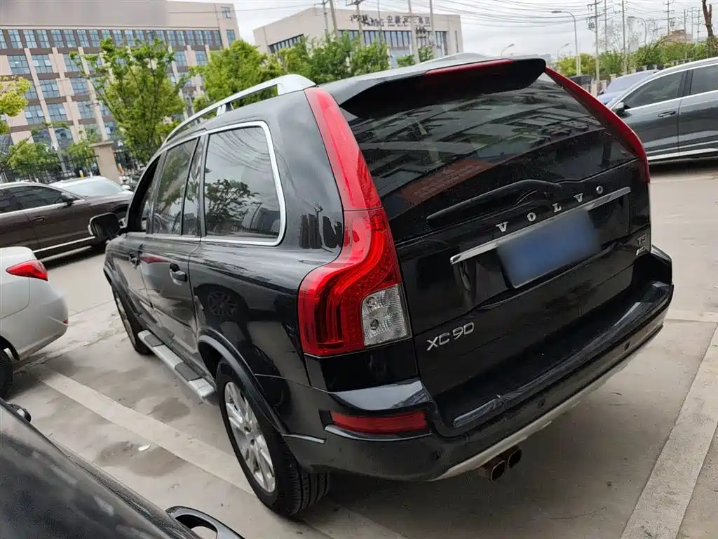 Volvo XC90 2014 — фото 23