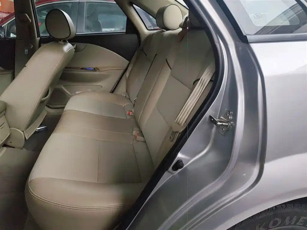 Buick Excelle 2016 — фото 17