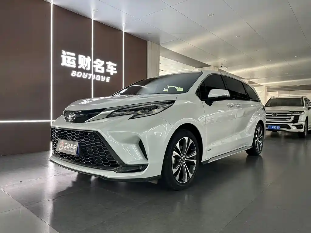 Toyota Granvia 2024