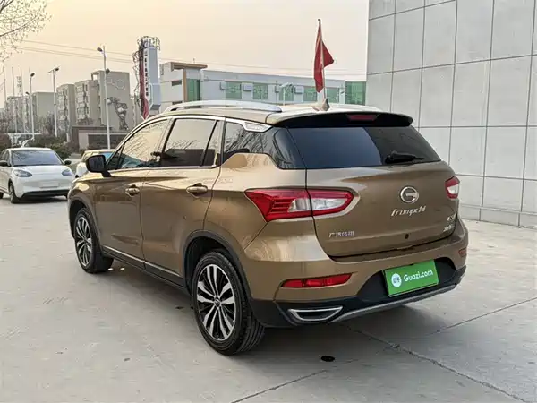 GAC Trumpchi GS4 2015