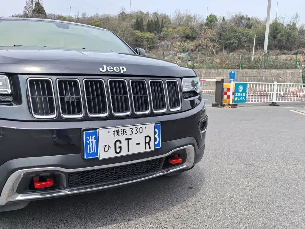 Jeep Grand Cherokee 2014 — фото 4